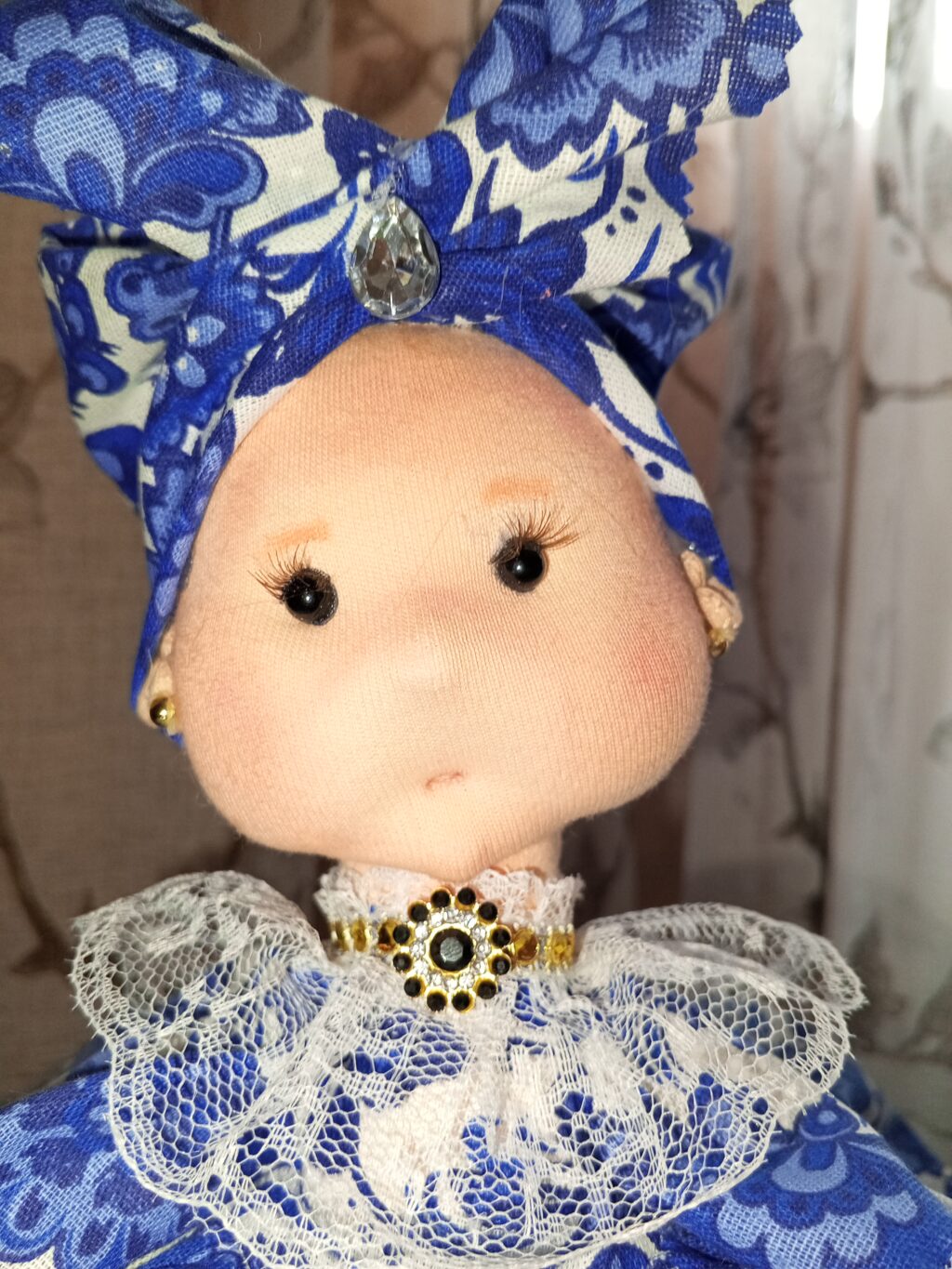 Кукла-грелка на чайник