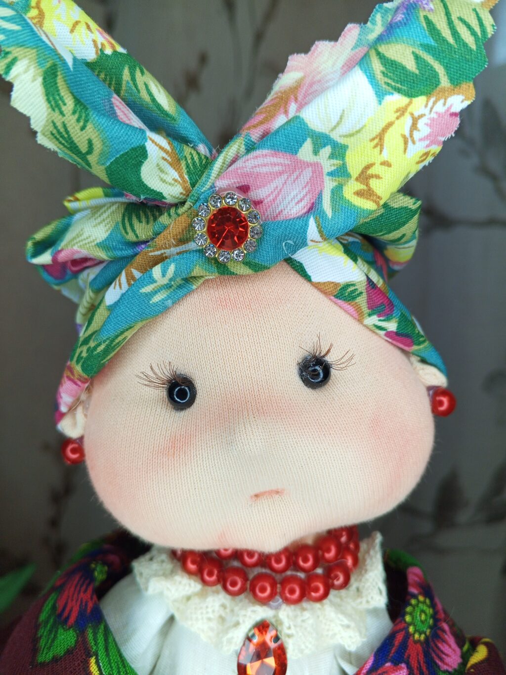 Кукла-грелка на чайник