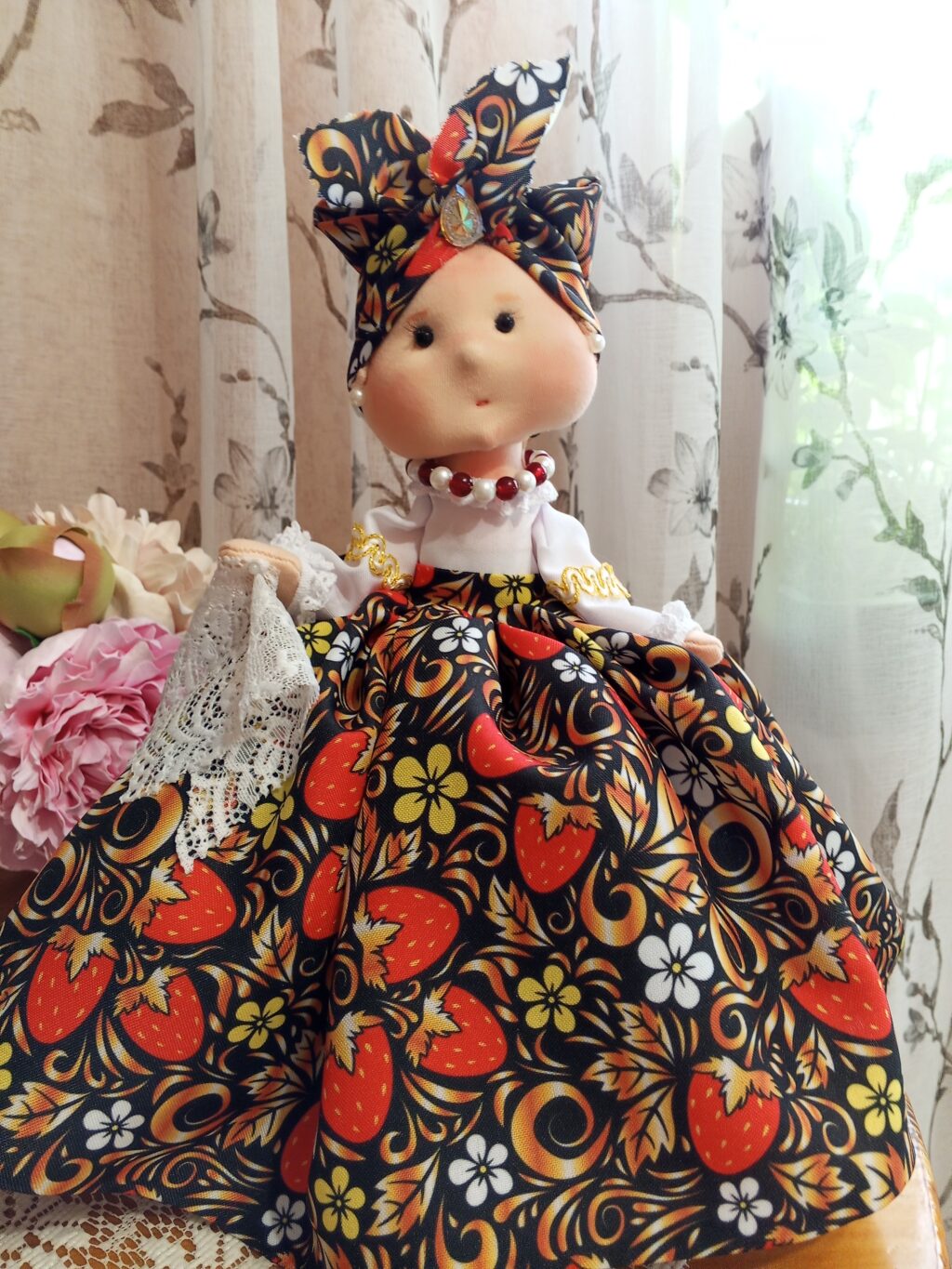 Кукла-грелка на чайник