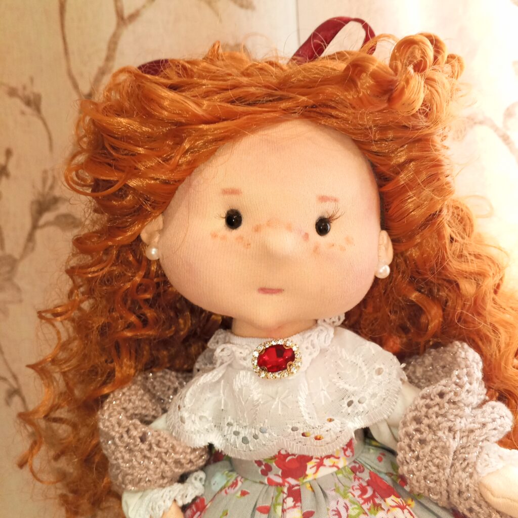 Кукла-шкатулка, ручная работа