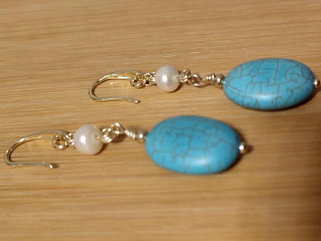 Серьги с жемчугом и бирюзой (говлит)