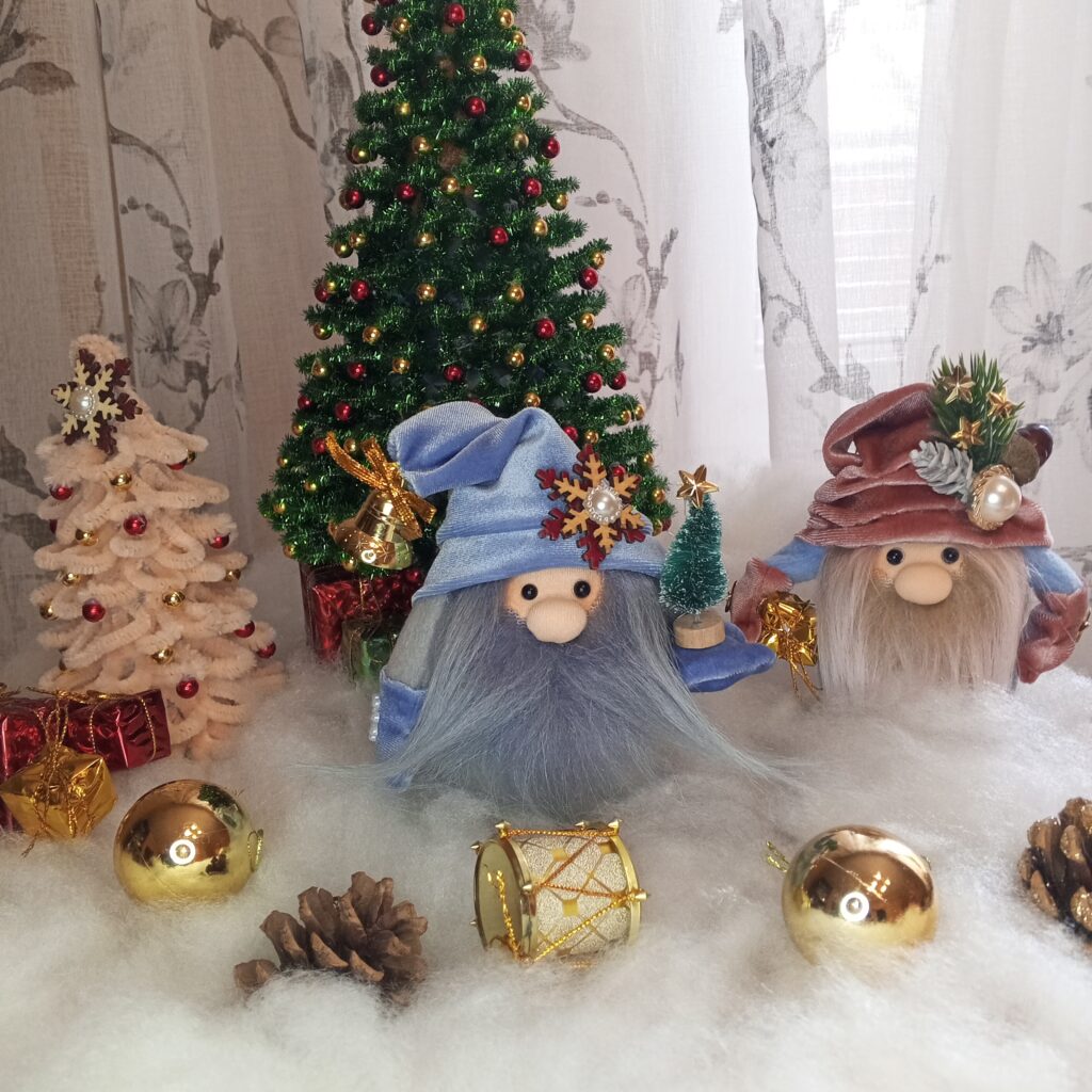 Новогодний гном