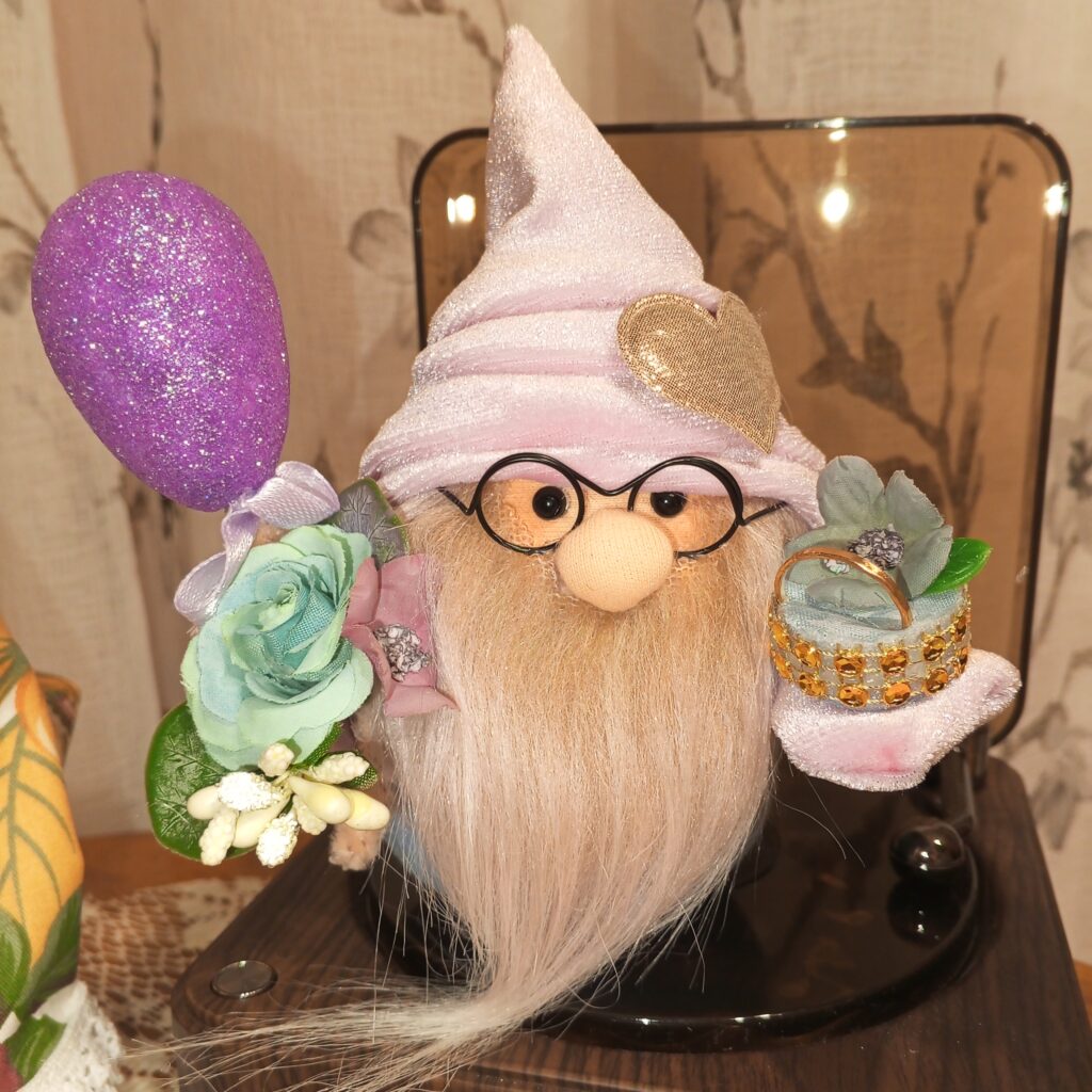 Новогодний гном