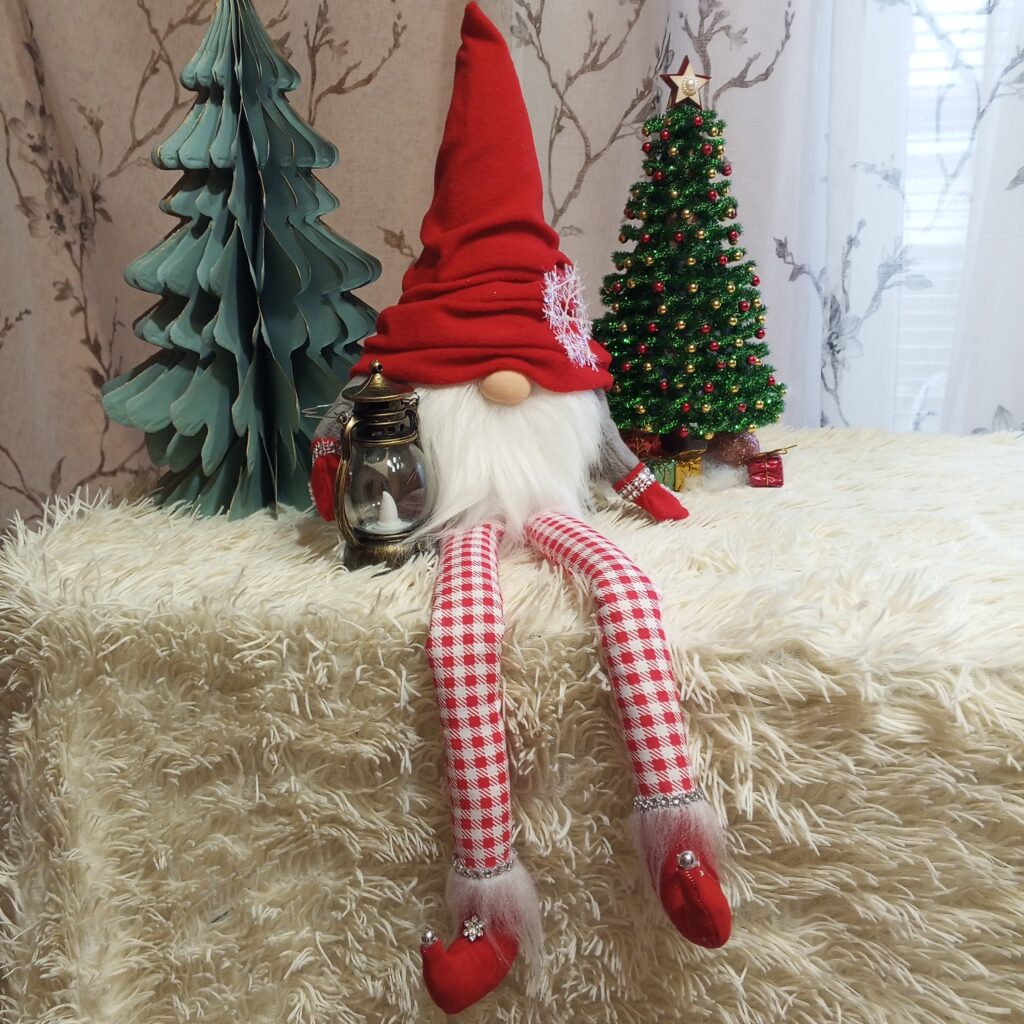 Гном новогодний, длинноногий, ручной работы
