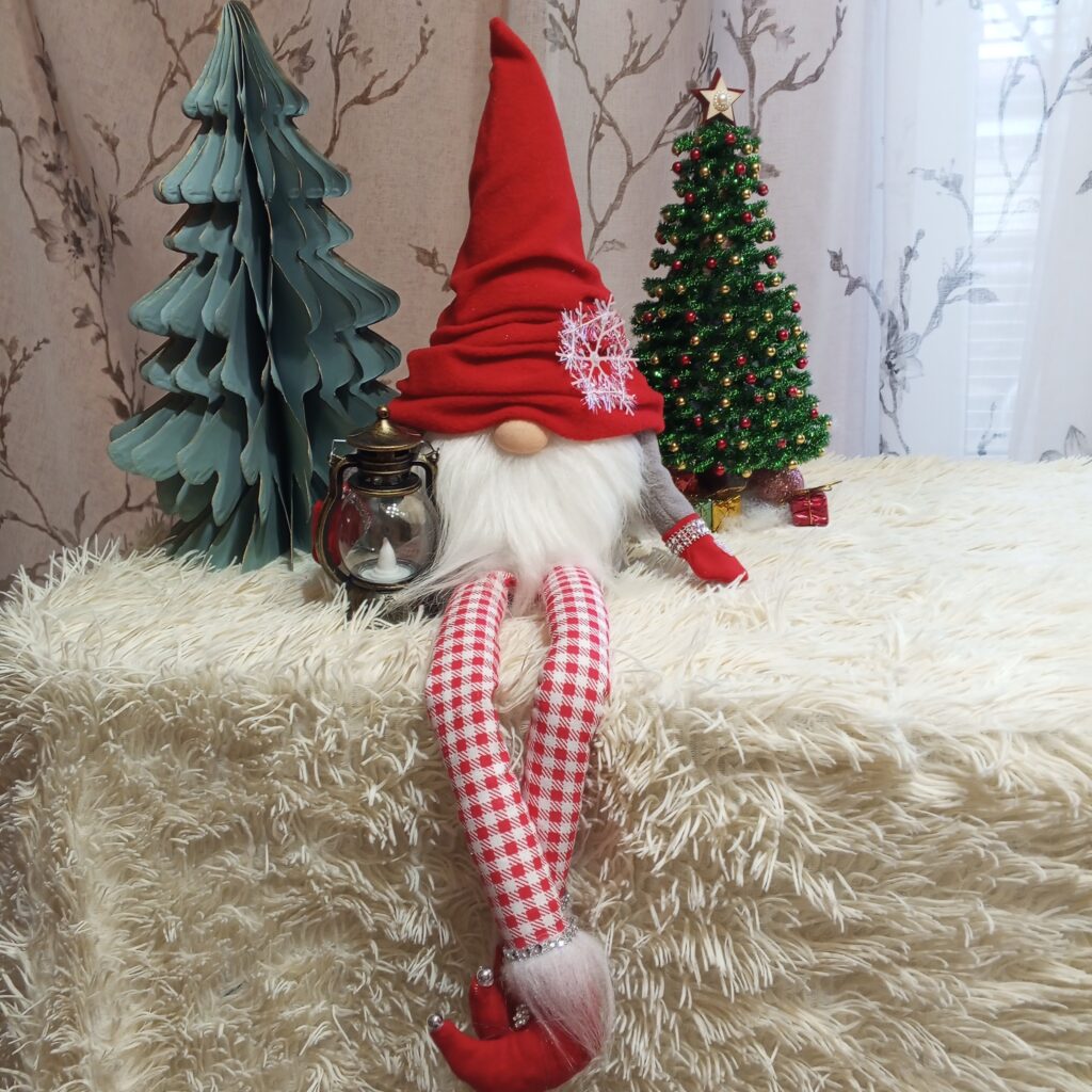 Гном новогодний, длинноногий, ручной работы