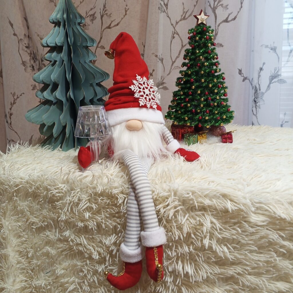 Гном новогодний, длинноногий, ручной работы