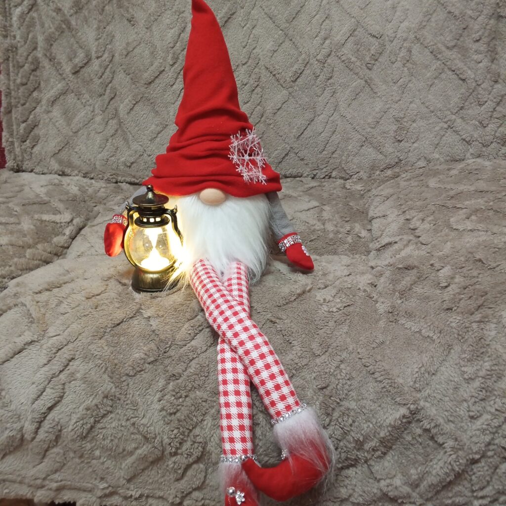 Гном новогодний, длинноногий, ручной работы