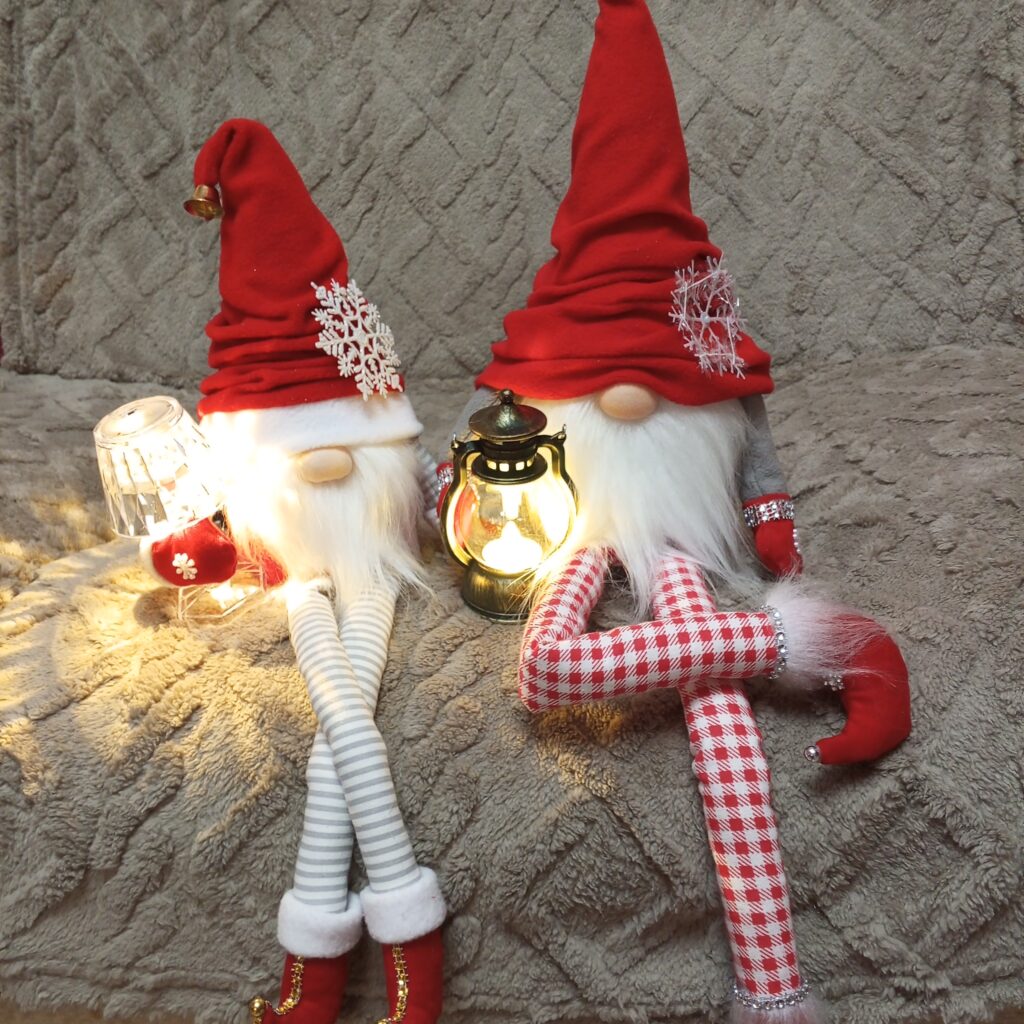 Гном новогодний, длинноногий, ручной работы