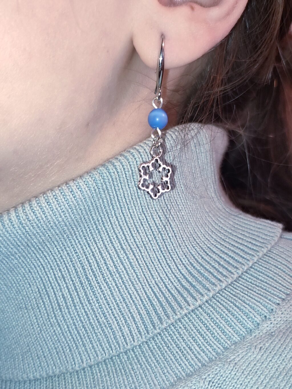 Серьги со снежинками