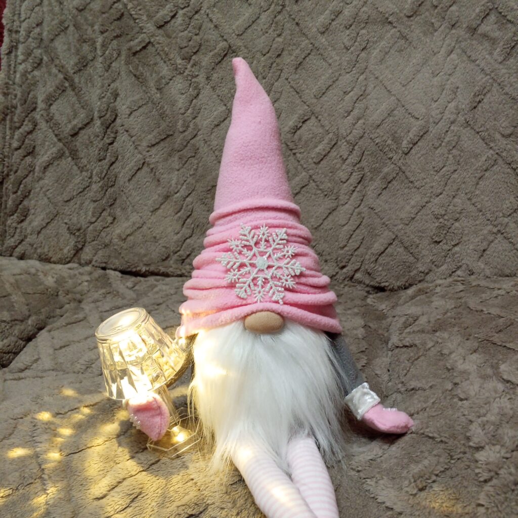 Новогодний гном, длинноногий, ручной работы