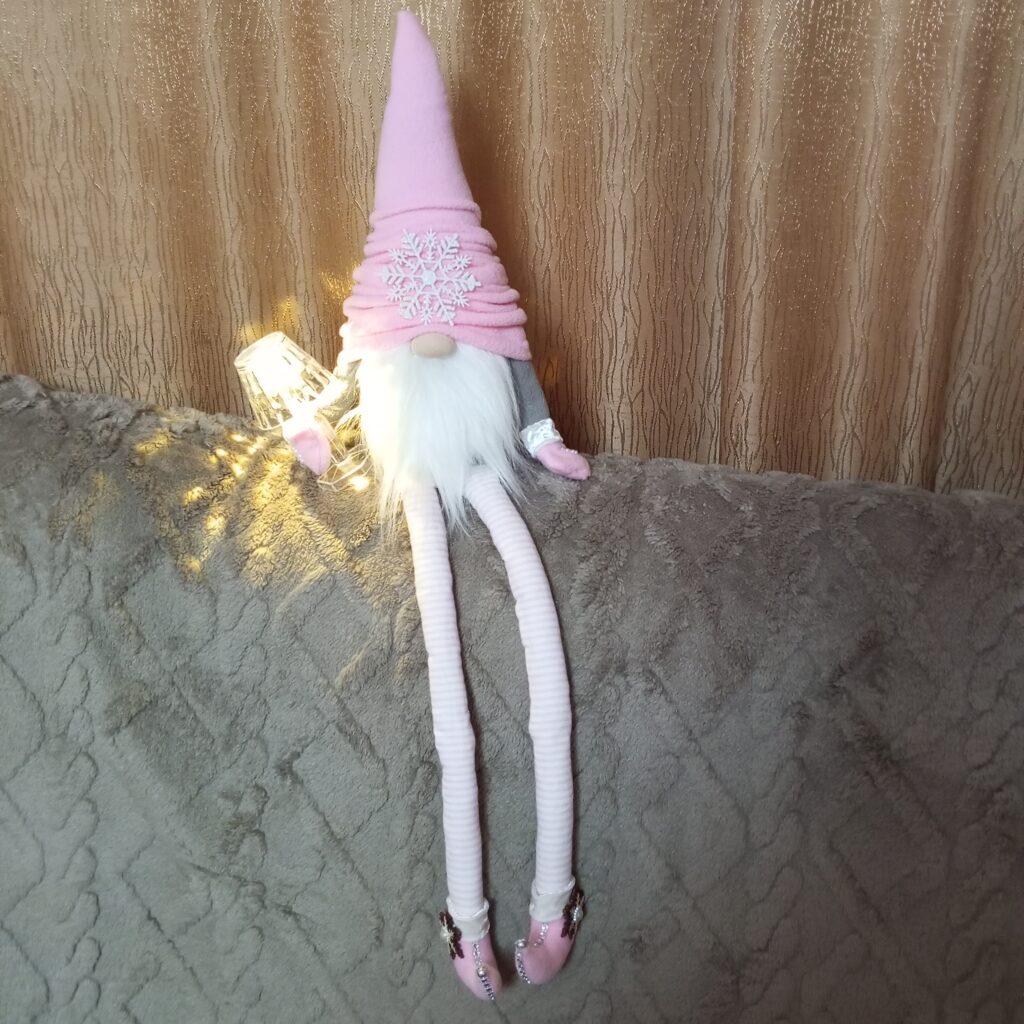 Новогодний гном, длинноногий, ручной работы