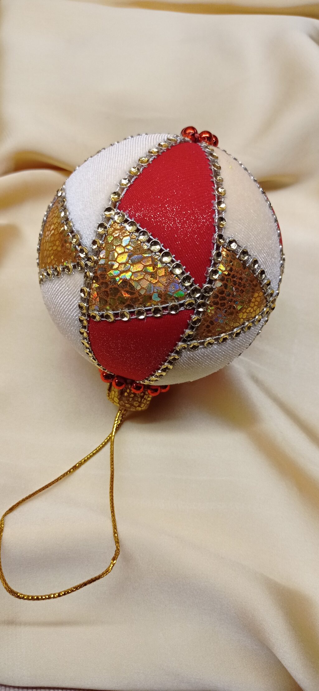 Шар на ёлку