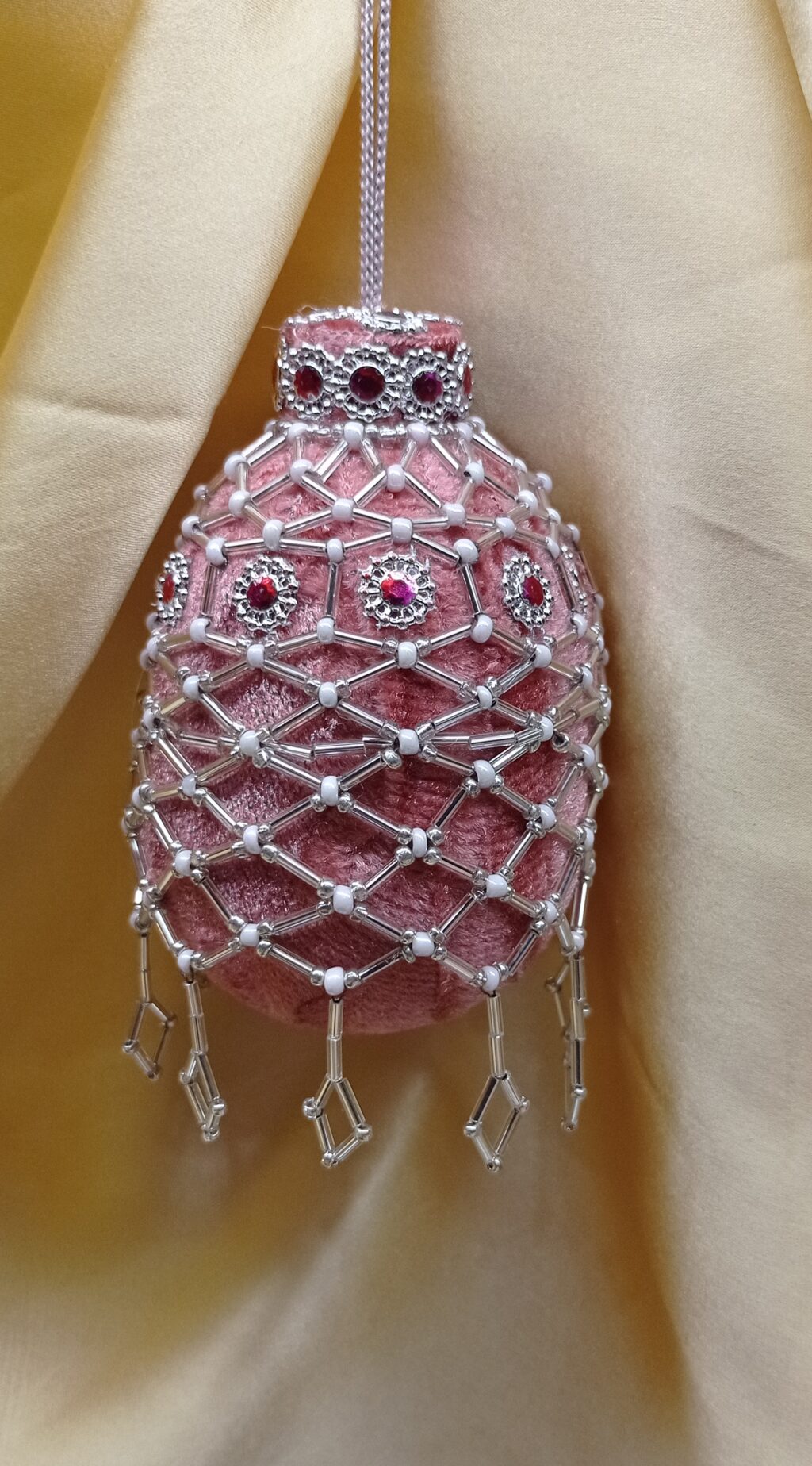 Новогодний шар на ёлку