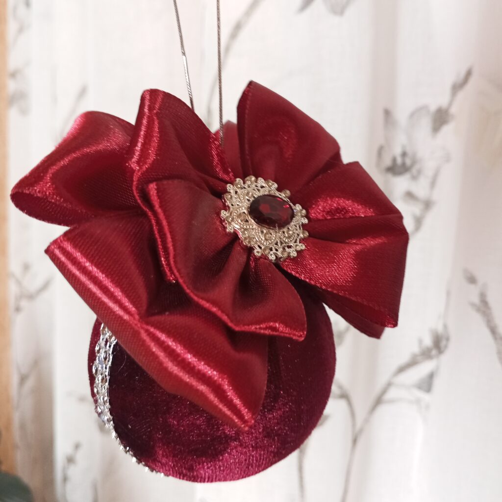 Новогодние ёлочные шары