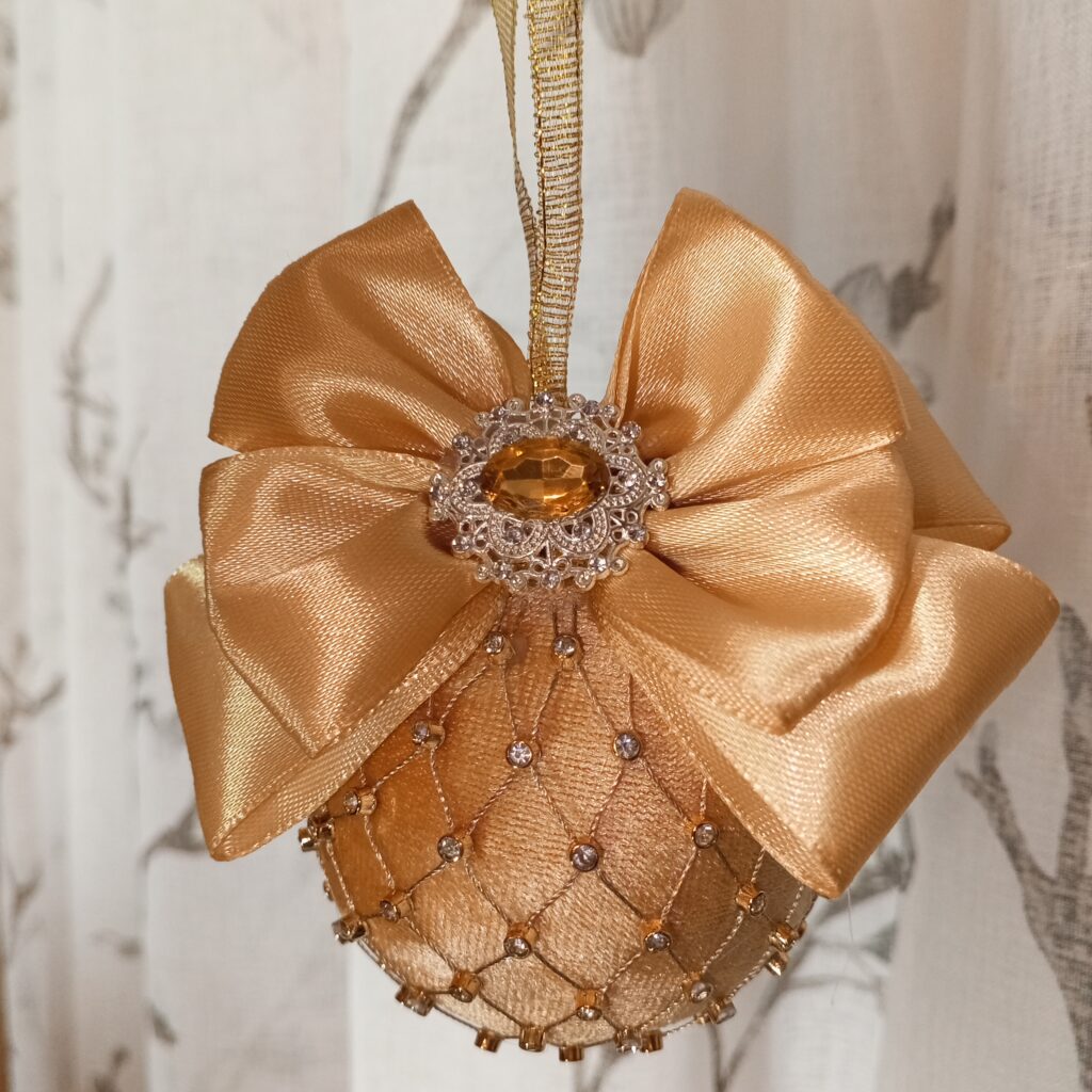 Новогодние ёлочные шары