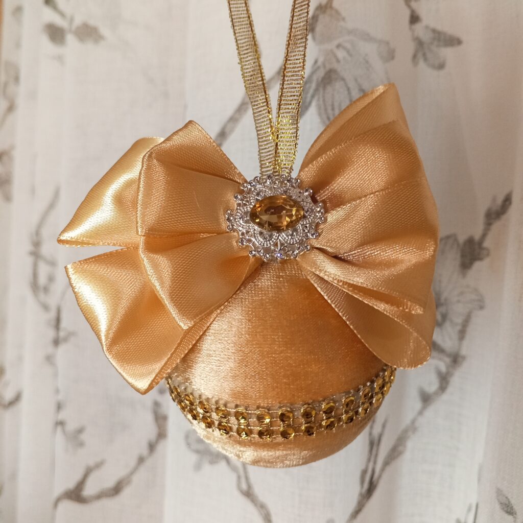 Новогодние ёлочные шары