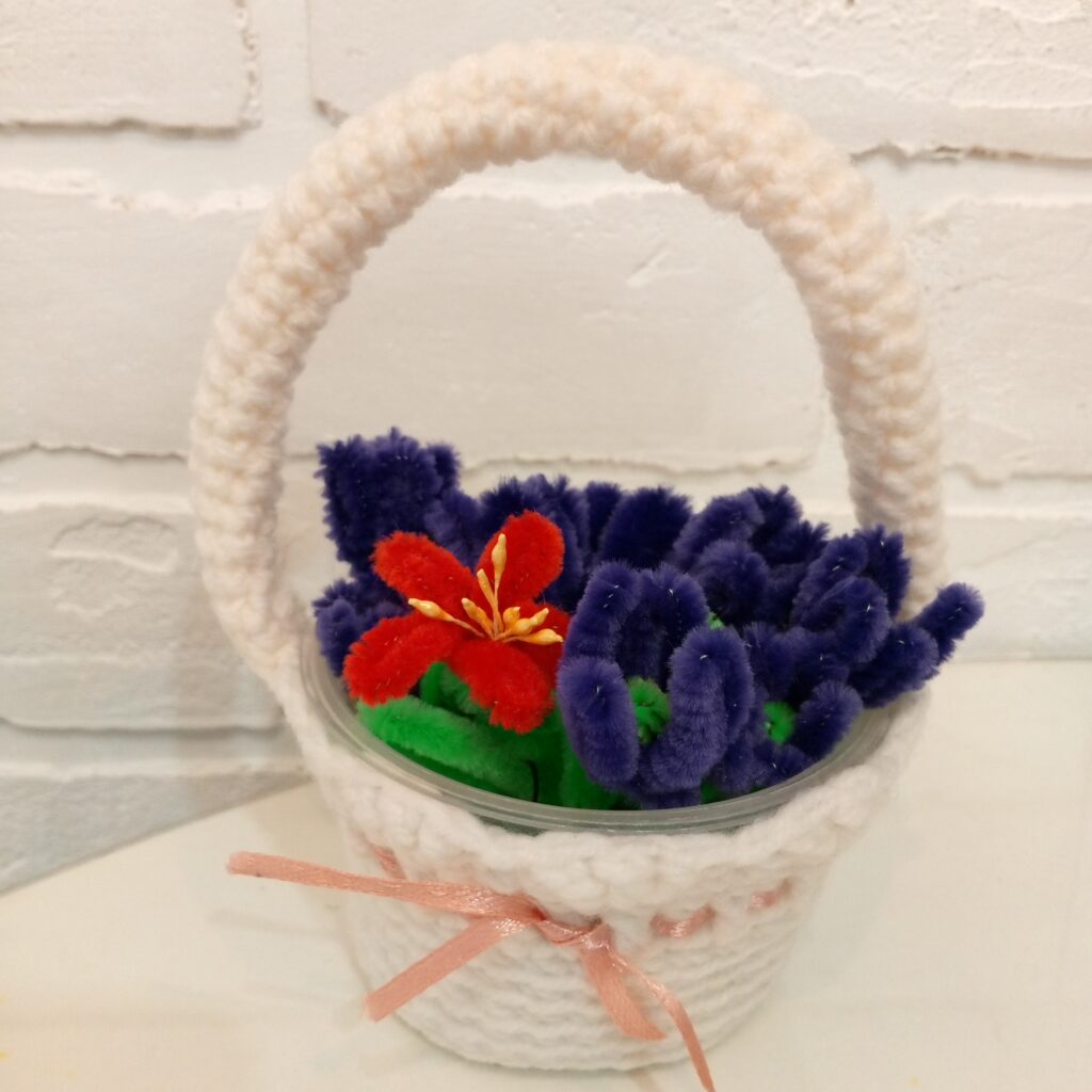 Корзина с цветами