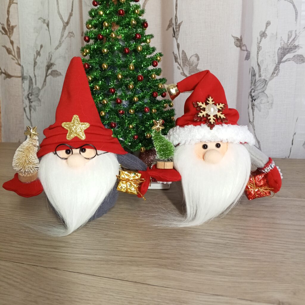 Новогодний гном