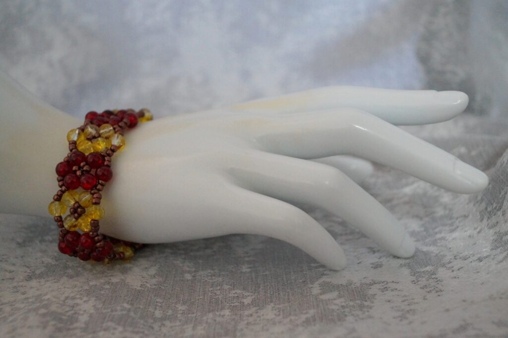 Женский браслет Пламенная Лилия