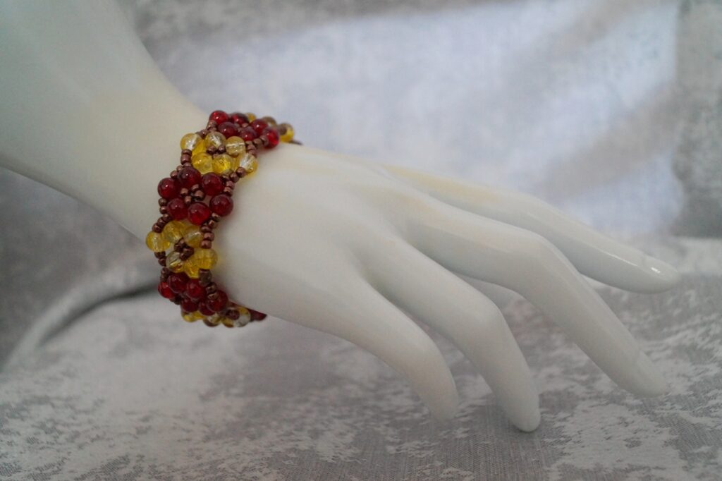 Женский браслет Пламенная Лилия