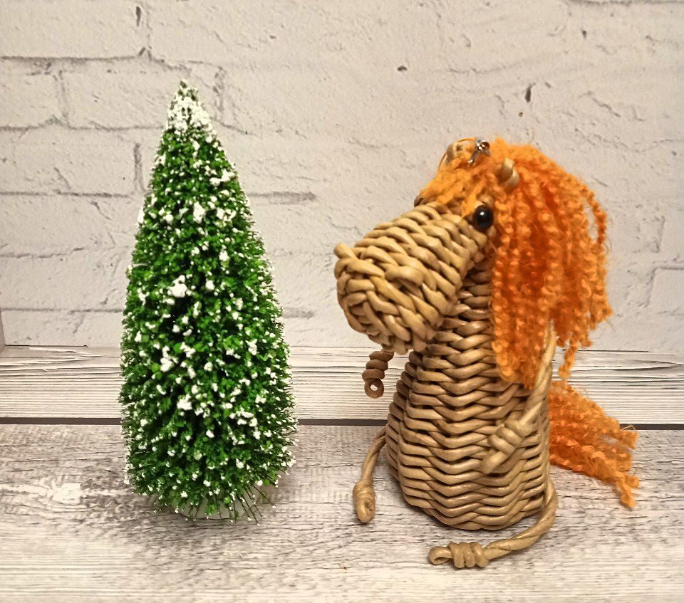 Статуэтка/подвеска лошадка