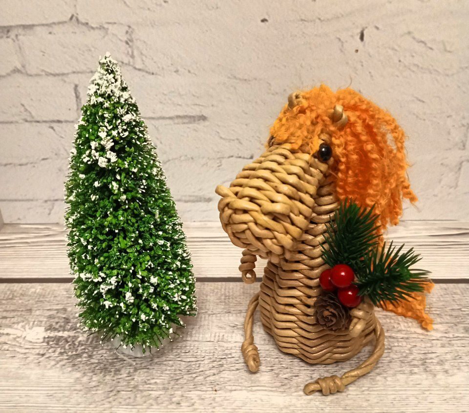 Статуэтка/подвеска лошадка