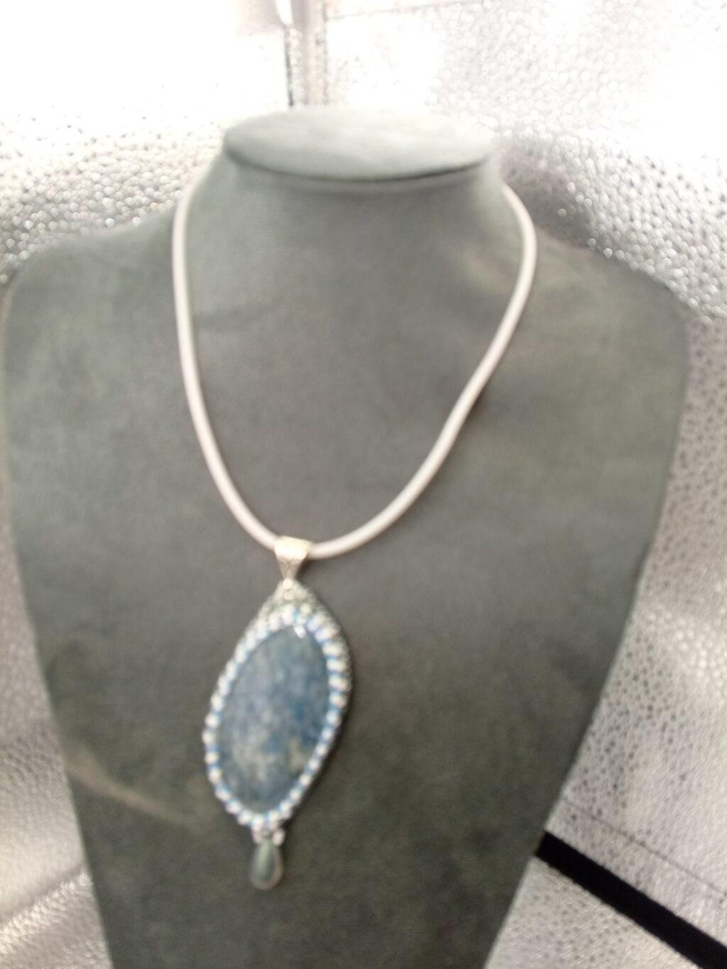 Кулон из лазурита