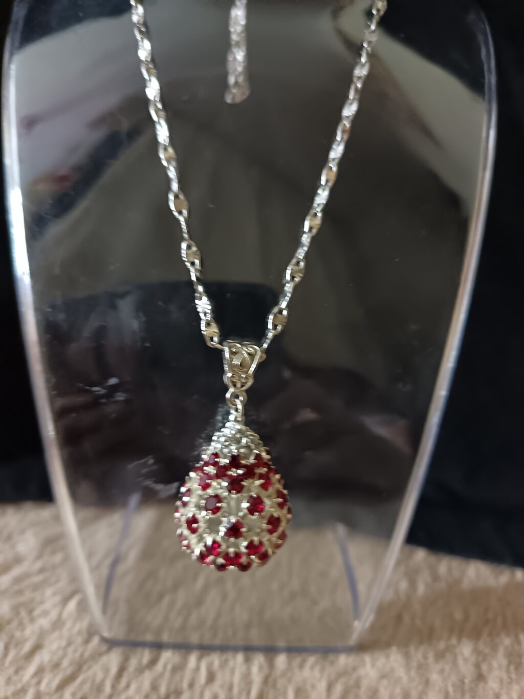 Кулон… Фаберже….