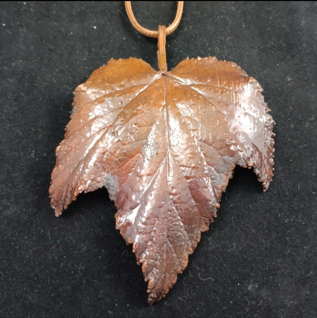 Лист смородины подвеска