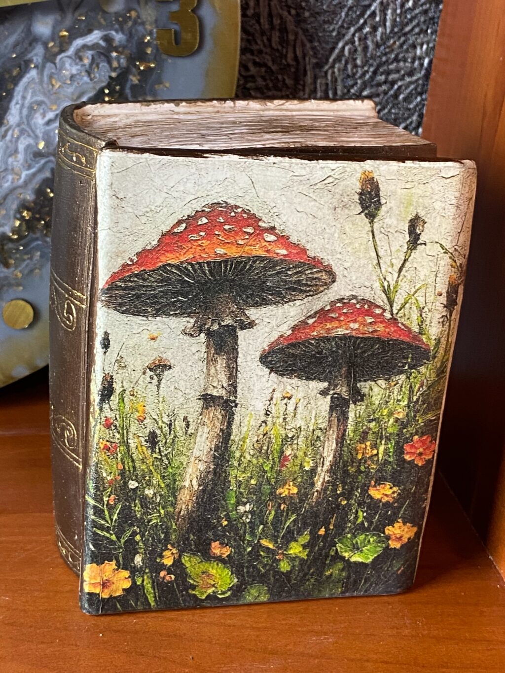 Шкатулка Мухоморы