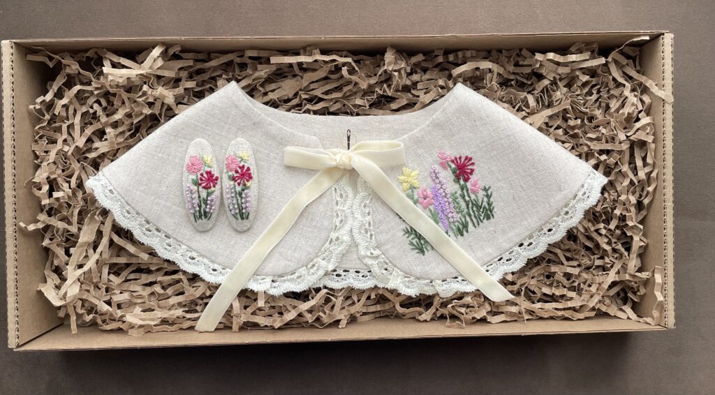 Набор воротничок и заколочки