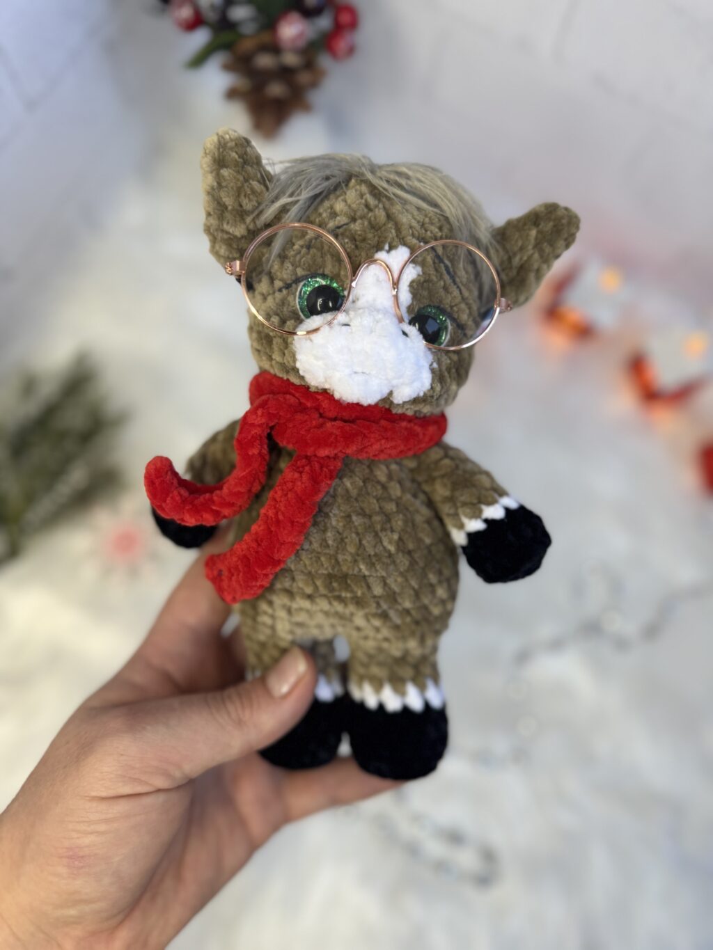 Лошадь вязаная