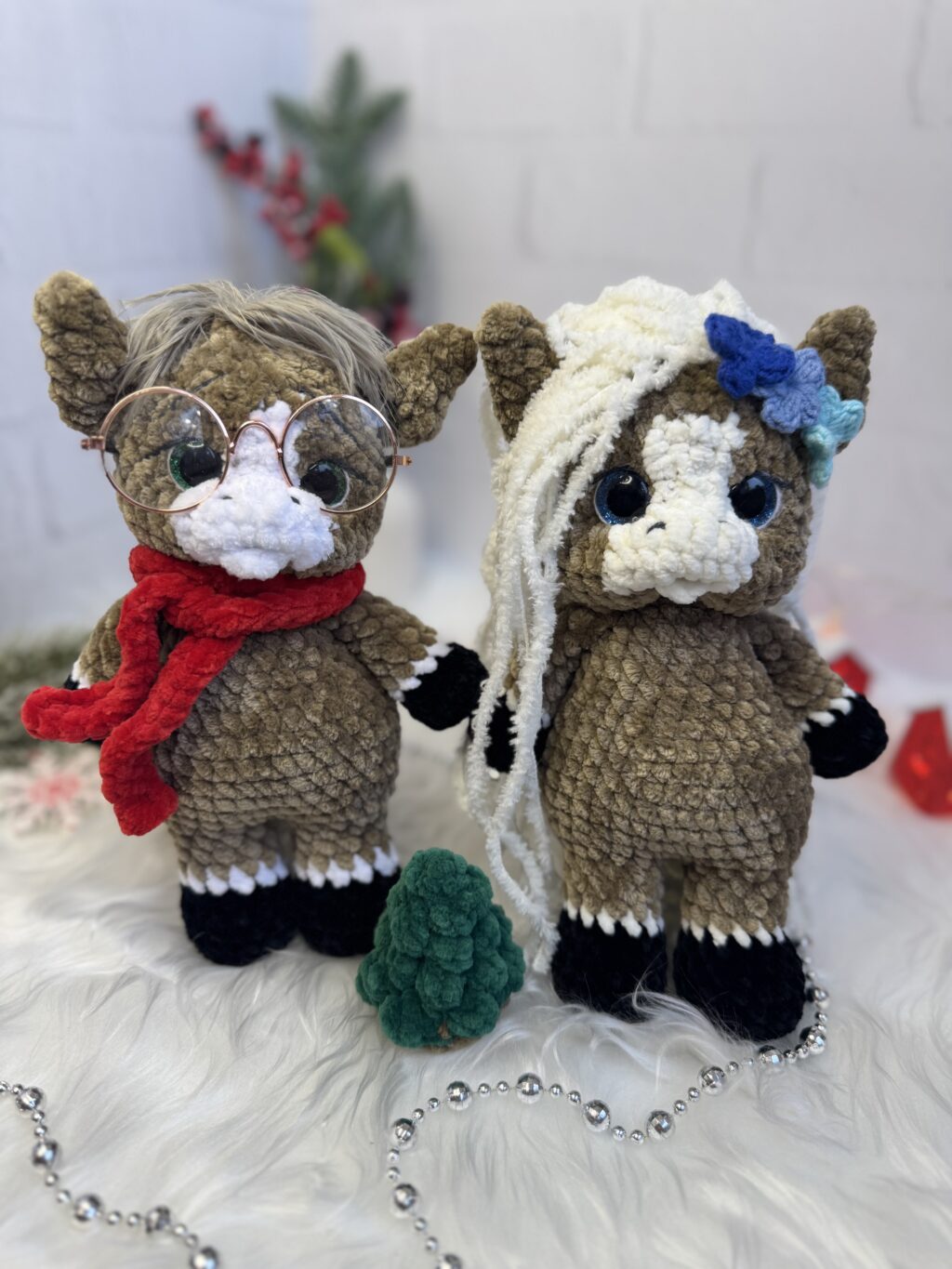 Лошадь вязаная