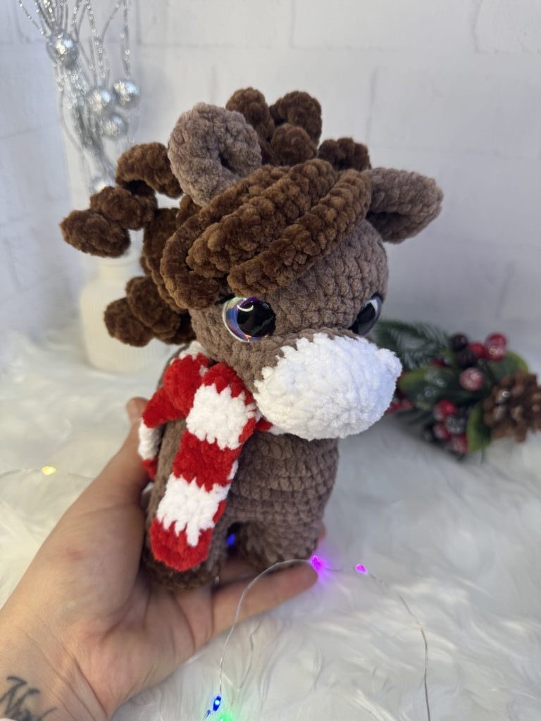 Лошадь вязаная