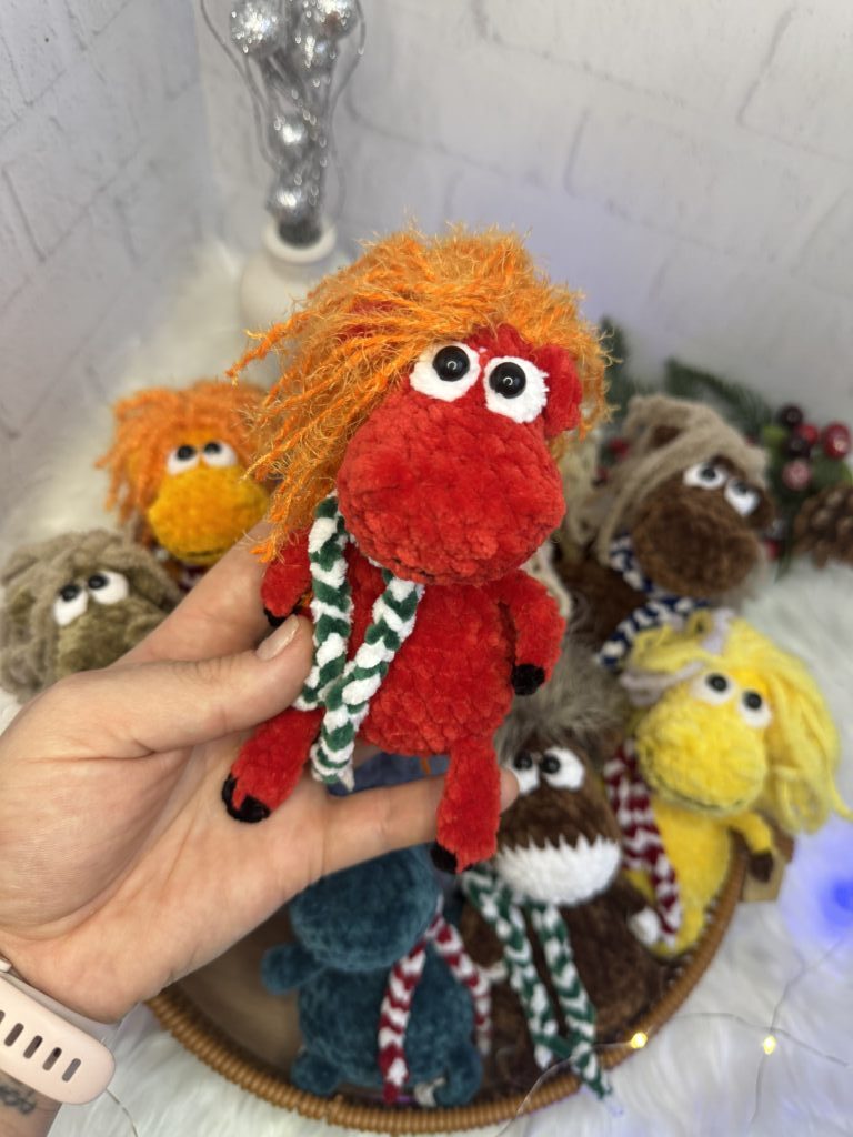 Вязаная лошадка