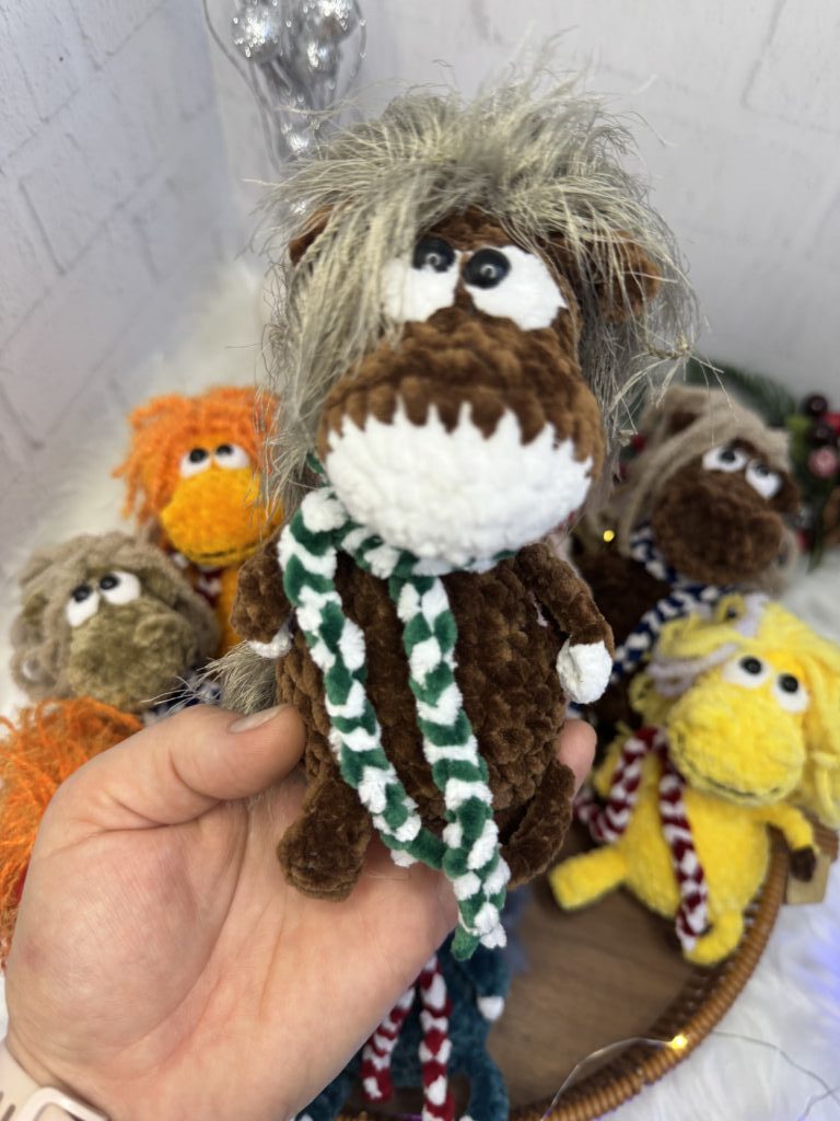 Вязаная лошадка