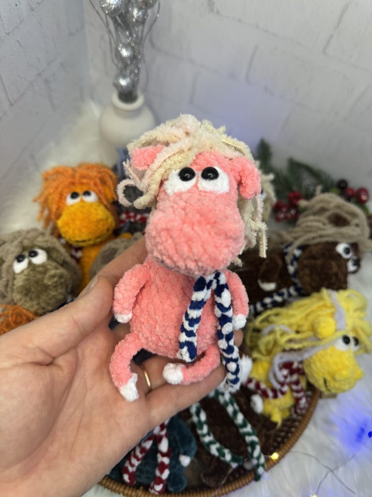 Вязаная лошадка