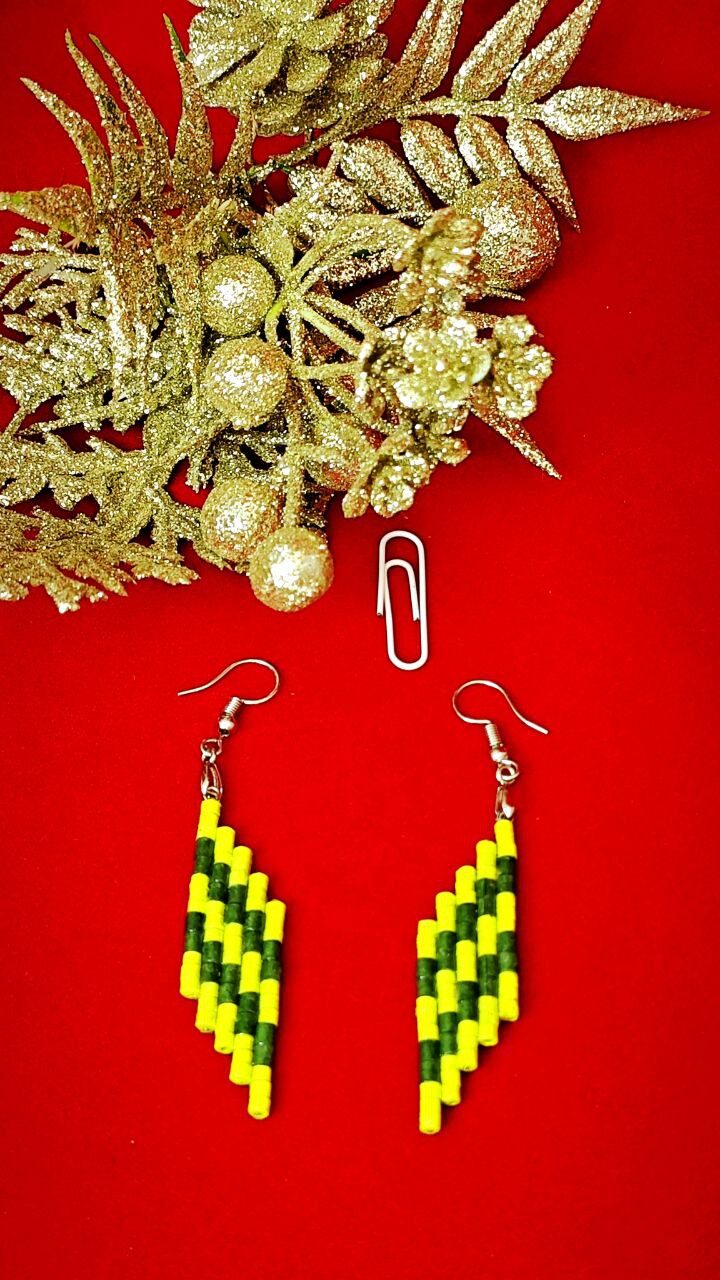 Геометрические серьги квиллинг.