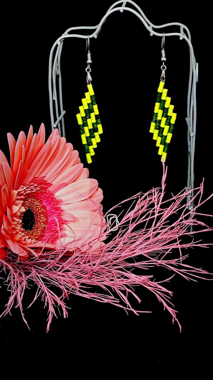 Геометрические серьги квиллинг.