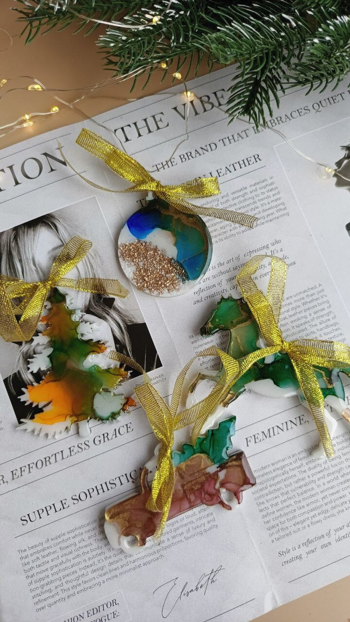 Новогодние игрушки