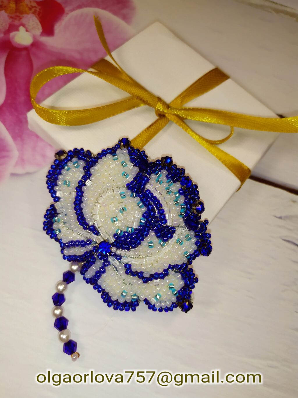 Брошь роза гжель