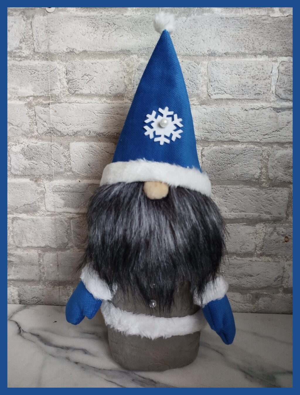 Зимний гном Петр