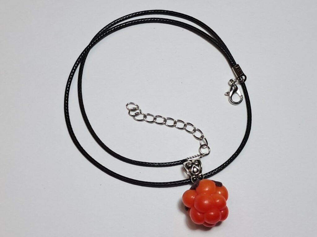 Подвеска на шнурке «Морошка»