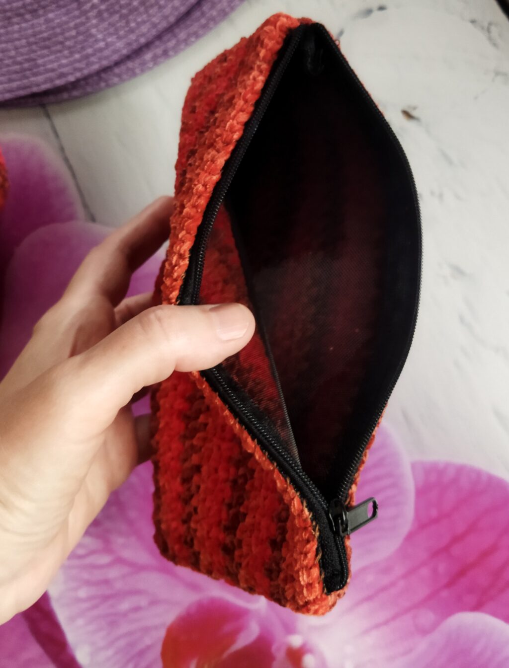 Косметичка и резинка для волос (набор)