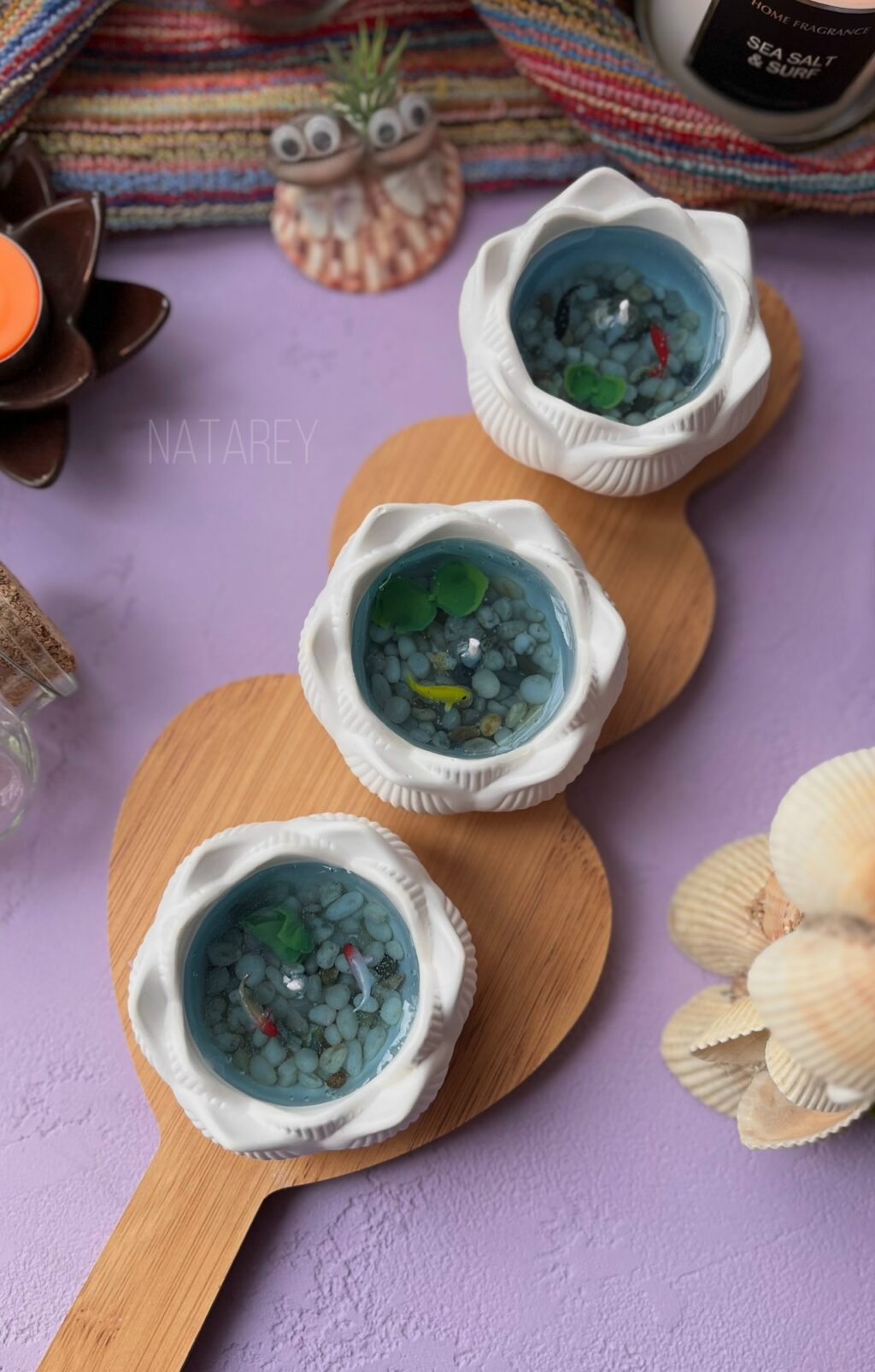 Свеча «Лотос и рыбки Кои»