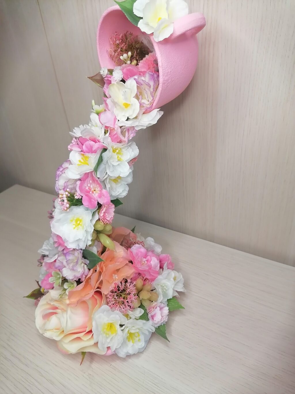 Парящая чашка