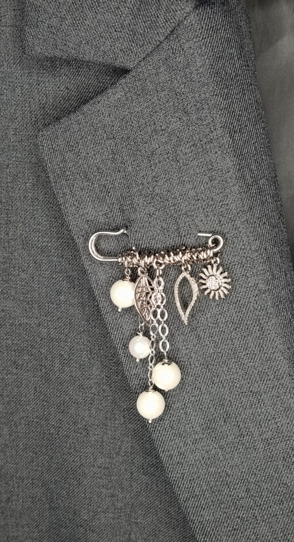 Брошь — булавка