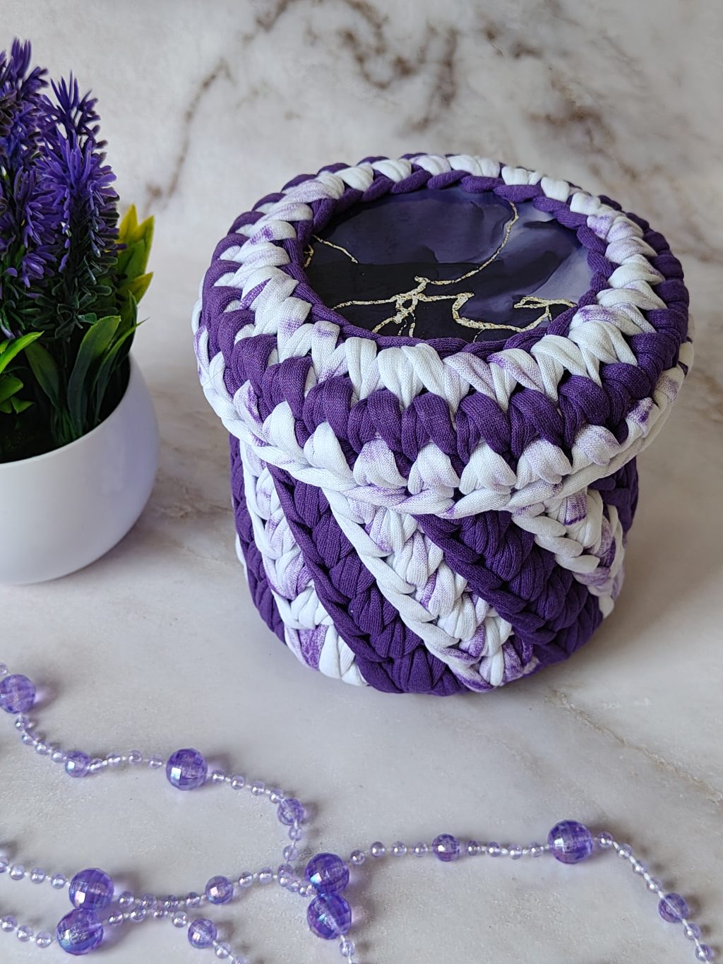 Шкатулка из трикотажной пряжи «Аметист»