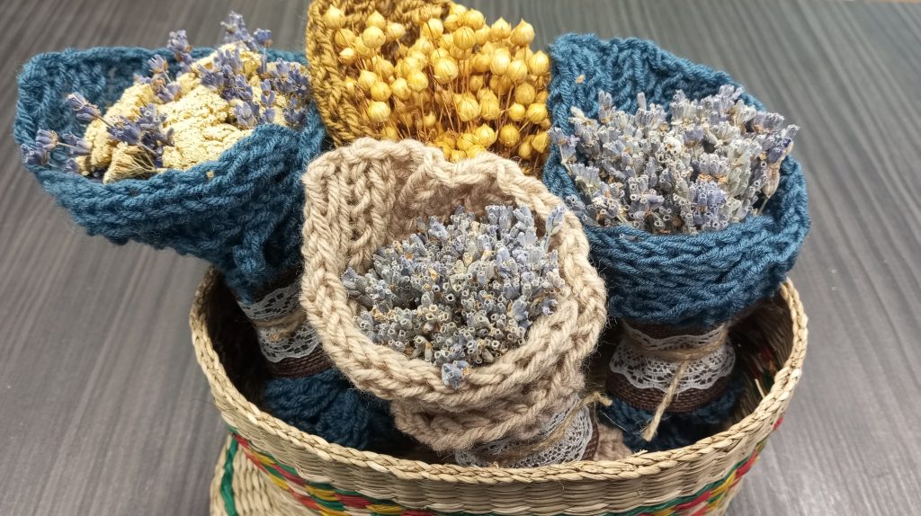 Букетики из сухцветов