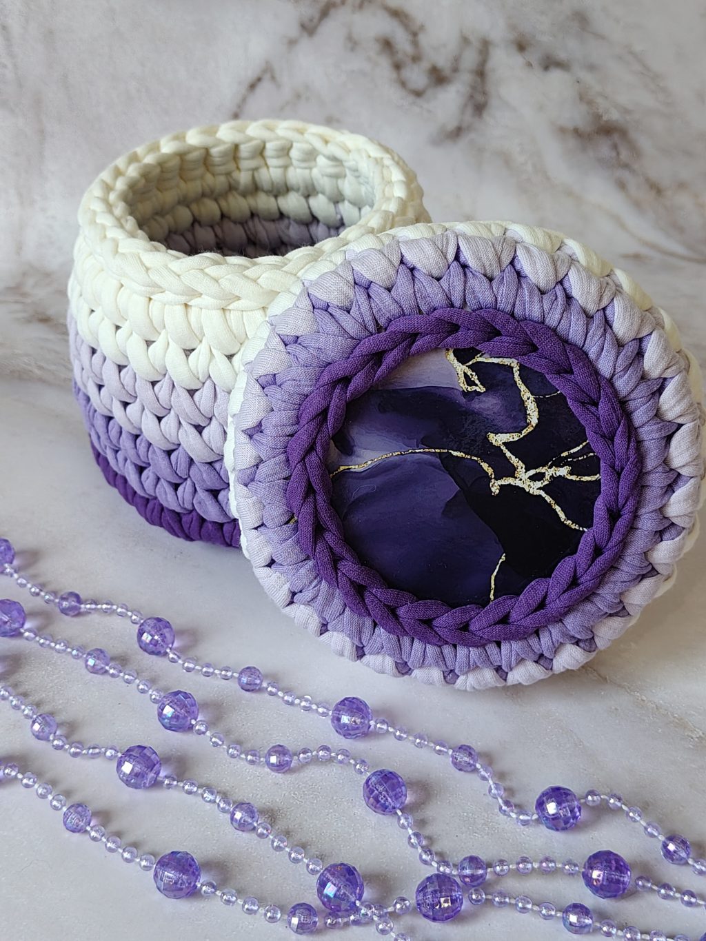 Шкатулка из трикотажной пряжи «Аметист»